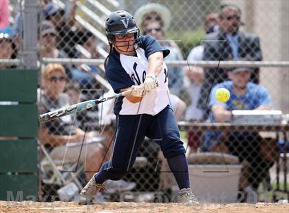Thumbnail 2 in Venice vs. Arleta  (LA City Section D2 Final) photogallery.