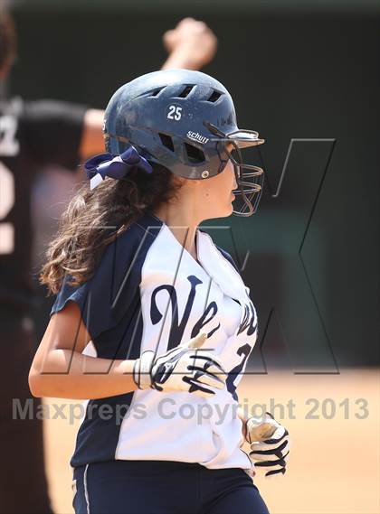 Thumbnail 2 in Venice vs. Arleta  (LA City Section D2 Final) photogallery.