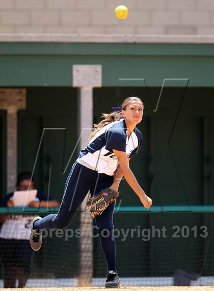 Thumbnail 1 in Venice vs. Arleta  (LA City Section D2 Final) photogallery.