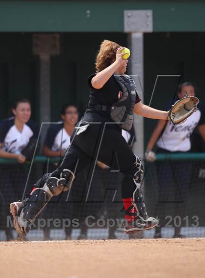 Thumbnail 2 in Venice vs. Arleta  (LA City Section D2 Final) photogallery.