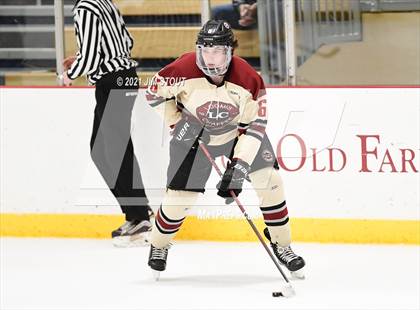 Thumbnail 3 in Loomis vs. Berkshire (Avon Christmas Classic 5th Place) photogallery.