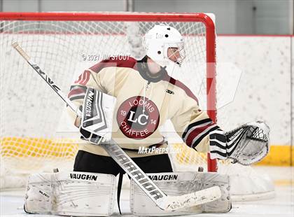 Thumbnail 2 in Loomis vs. Berkshire (Avon Christmas Classic 5th Place) photogallery.