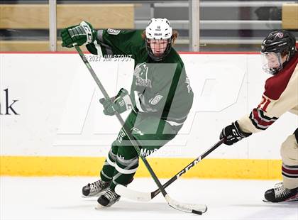 Thumbnail 3 in Loomis vs. Berkshire (Avon Christmas Classic 5th Place) photogallery.