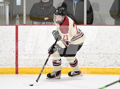 Thumbnail 3 in Loomis vs. Berkshire (Avon Christmas Classic 5th Place) photogallery.