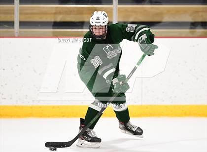 Thumbnail 3 in Loomis vs. Berkshire (Avon Christmas Classic 5th Place) photogallery.