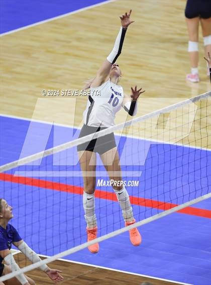 Thumbnail 3 in Resurrection Christian vs. Strasburg (CHSAA 3A 1st Round) photogallery.