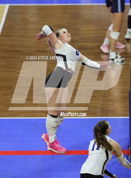 Thumbnail 2 in Resurrection Christian vs. Strasburg (CHSAA 3A 1st Round) photogallery.
