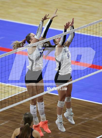 Thumbnail 3 in Resurrection Christian vs. Strasburg (CHSAA 3A 1st Round) photogallery.