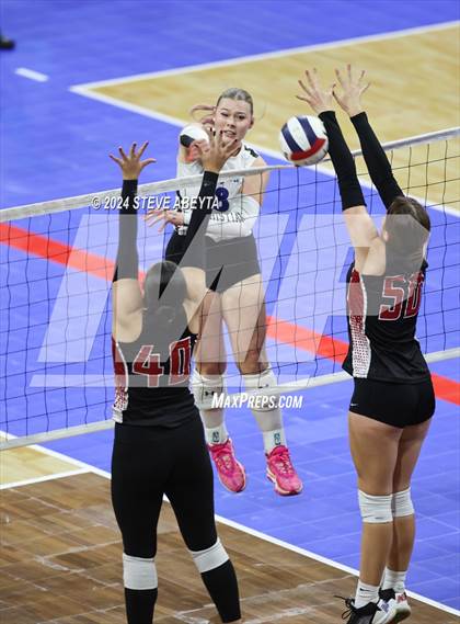 Thumbnail 2 in Resurrection Christian vs. Strasburg (CHSAA 3A 1st Round) photogallery.