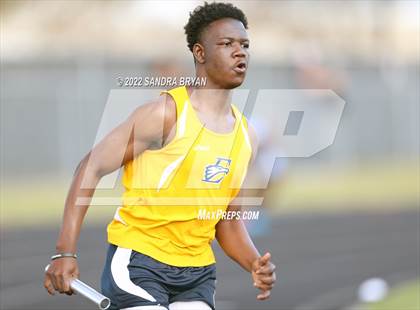 Thumbnail 1 in Porter Ridge High School Track Meet photogallery.