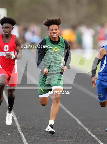 Thumbnail 2 in Porter Ridge High School Track Meet photogallery.
