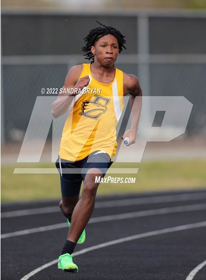 Thumbnail 1 in Porter Ridge High School Track Meet photogallery.