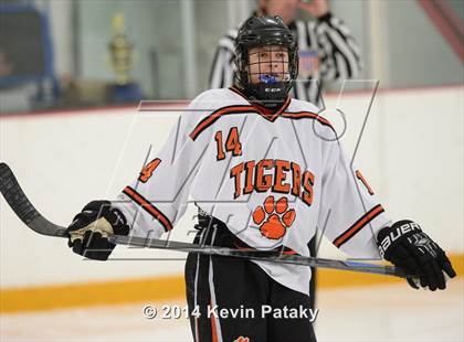 Thumbnail 2 in Notre Dame, WH vs. Ridgefield (West Haven Christmas D1 Final) photogallery.