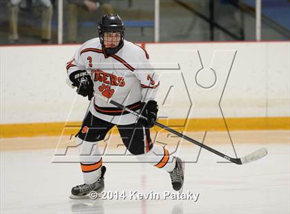Thumbnail 2 in Notre Dame, WH vs. Ridgefield (West Haven Christmas D1 Final) photogallery.