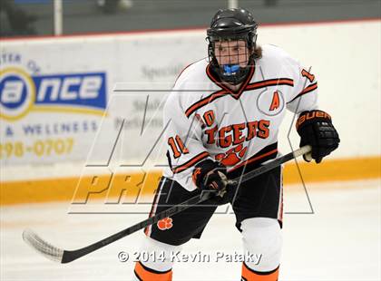 Thumbnail 2 in Notre Dame, WH vs. Ridgefield (West Haven Christmas D1 Final) photogallery.