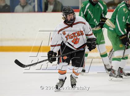 Thumbnail 2 in Notre Dame, WH vs. Ridgefield (West Haven Christmas D1 Final) photogallery.
