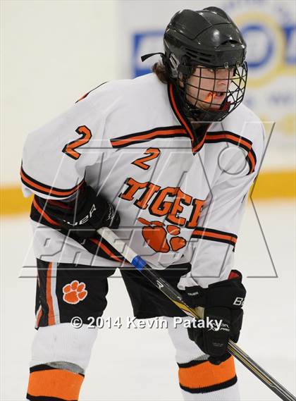 Thumbnail 3 in Notre Dame, WH vs. Ridgefield (West Haven Christmas D1 Final) photogallery.