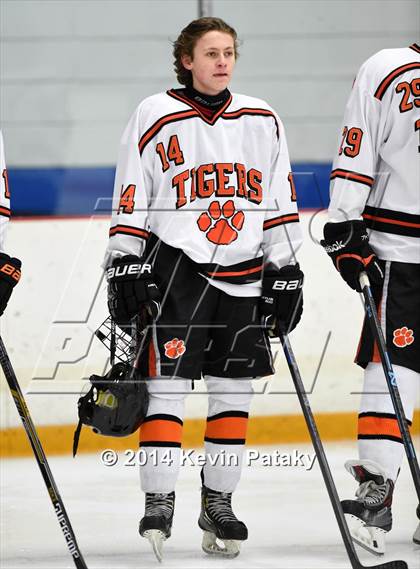Thumbnail 3 in Notre Dame, WH vs. Ridgefield (West Haven Christmas D1 Final) photogallery.