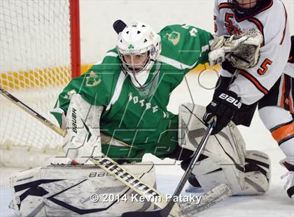 Thumbnail 2 in Notre Dame, WH vs. Ridgefield (West Haven Christmas D1 Final) photogallery.