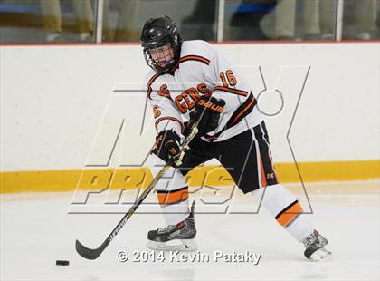 Thumbnail 2 in Notre Dame, WH vs. Ridgefield (West Haven Christmas D1 Final) photogallery.