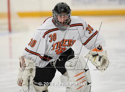 Thumbnail 3 in Notre Dame, WH vs. Ridgefield (West Haven Christmas D1 Final) photogallery.
