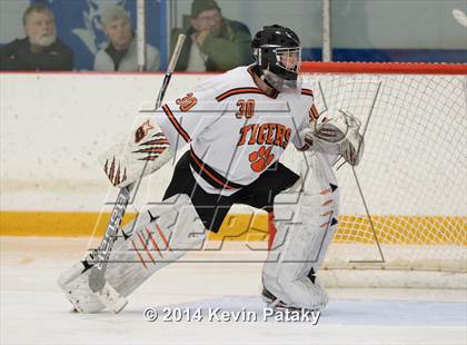 Thumbnail 3 in Notre Dame, WH vs. Ridgefield (West Haven Christmas D1 Final) photogallery.