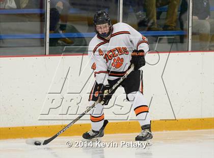 Thumbnail 2 in Notre Dame, WH vs. Ridgefield (West Haven Christmas D1 Final) photogallery.