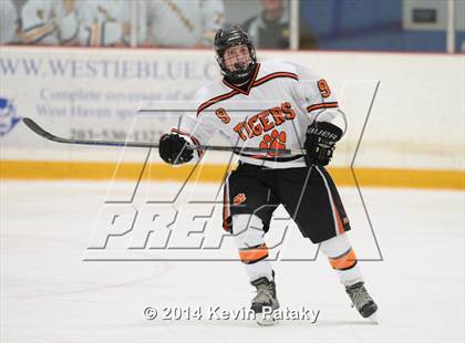 Thumbnail 2 in Notre Dame, WH vs. Ridgefield (West Haven Christmas D1 Final) photogallery.