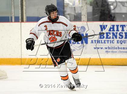 Thumbnail 1 in Notre Dame, WH vs. Ridgefield (West Haven Christmas D1 Final) photogallery.