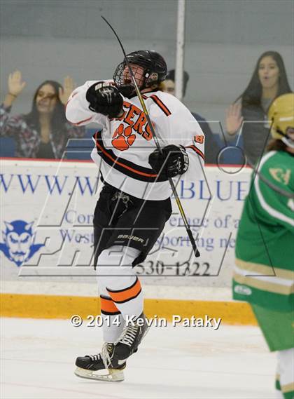 Thumbnail 3 in Notre Dame, WH vs. Ridgefield (West Haven Christmas D1 Final) photogallery.