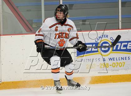 Thumbnail 2 in Notre Dame, WH vs. Ridgefield (West Haven Christmas D1 Final) photogallery.