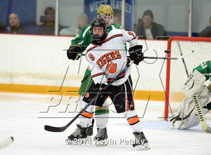 Thumbnail 2 in Notre Dame, WH vs. Ridgefield (West Haven Christmas D1 Final) photogallery.