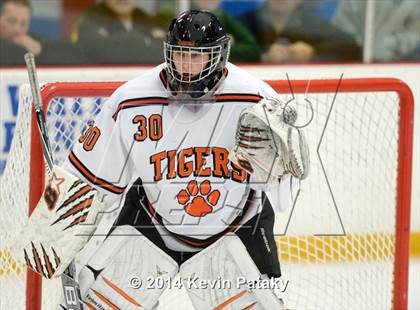 Thumbnail 3 in Notre Dame, WH vs. Ridgefield (West Haven Christmas D1 Final) photogallery.