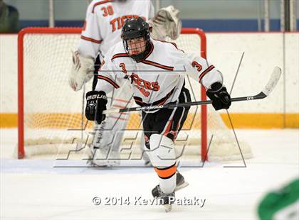 Thumbnail 2 in Notre Dame, WH vs. Ridgefield (West Haven Christmas D1 Final) photogallery.