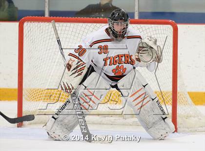 Thumbnail 2 in Notre Dame, WH vs. Ridgefield (West Haven Christmas D1 Final) photogallery.