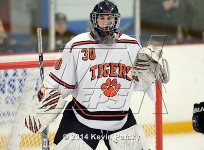 Thumbnail 2 in Notre Dame, WH vs. Ridgefield (West Haven Christmas D1 Final) photogallery.