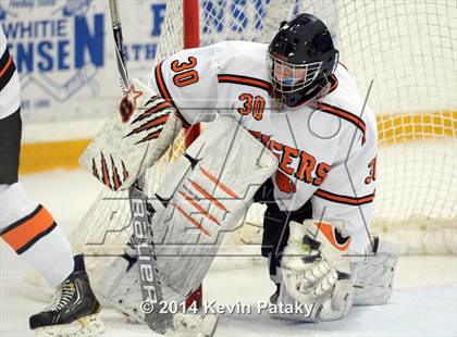 Thumbnail 2 in Notre Dame, WH vs. Ridgefield (West Haven Christmas D1 Final) photogallery.