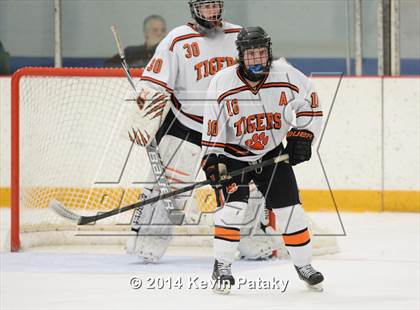 Thumbnail 3 in Notre Dame, WH vs. Ridgefield (West Haven Christmas D1 Final) photogallery.