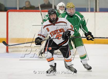 Thumbnail 2 in Notre Dame, WH vs. Ridgefield (West Haven Christmas D1 Final) photogallery.