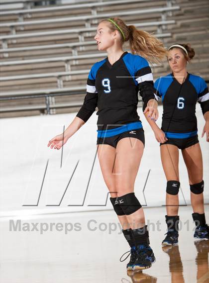 Thumbnail 1 in Adams vs. Mansfield Summit photogallery.