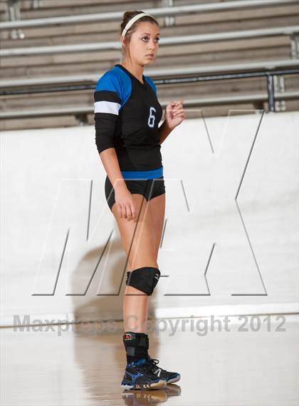 Thumbnail 1 in Adams vs. Mansfield Summit photogallery.