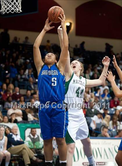 Thumbnail 2 in La Costa Canyon vs San Diego (CIF SDS D1 Final) photogallery.