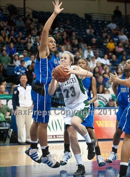 Thumbnail 1 in La Costa Canyon vs San Diego (CIF SDS D1 Final) photogallery.