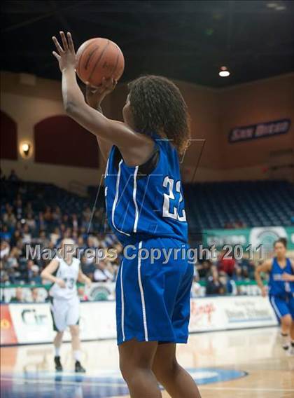 Thumbnail 3 in La Costa Canyon vs San Diego (CIF SDS D1 Final) photogallery.