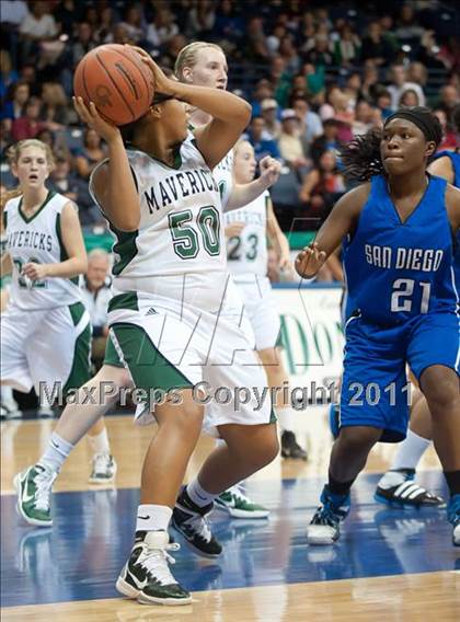 Thumbnail 2 in La Costa Canyon vs San Diego (CIF SDS D1 Final) photogallery.