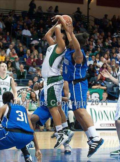 Thumbnail 3 in La Costa Canyon vs San Diego (CIF SDS D1 Final) photogallery.