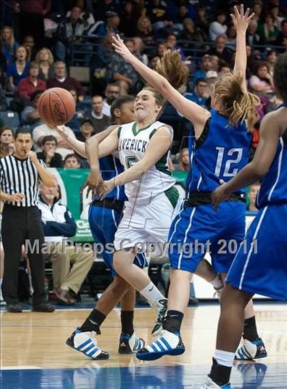 Thumbnail 1 in La Costa Canyon vs San Diego (CIF SDS D1 Final) photogallery.