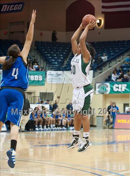 Thumbnail 1 in La Costa Canyon vs San Diego (CIF SDS D1 Final) photogallery.
