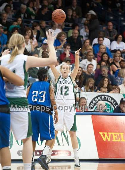 Thumbnail 3 in La Costa Canyon vs San Diego (CIF SDS D1 Final) photogallery.