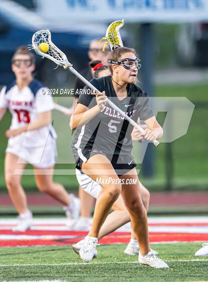 Thumbnail 3 in Wellesley vs. Central Catholic (MIAA Division1 Final) photogallery.